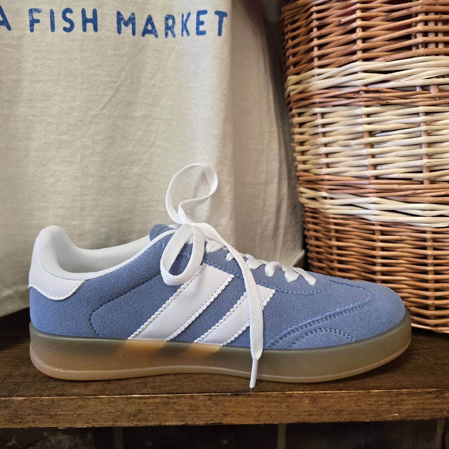 Ocean Tide Sneakers
