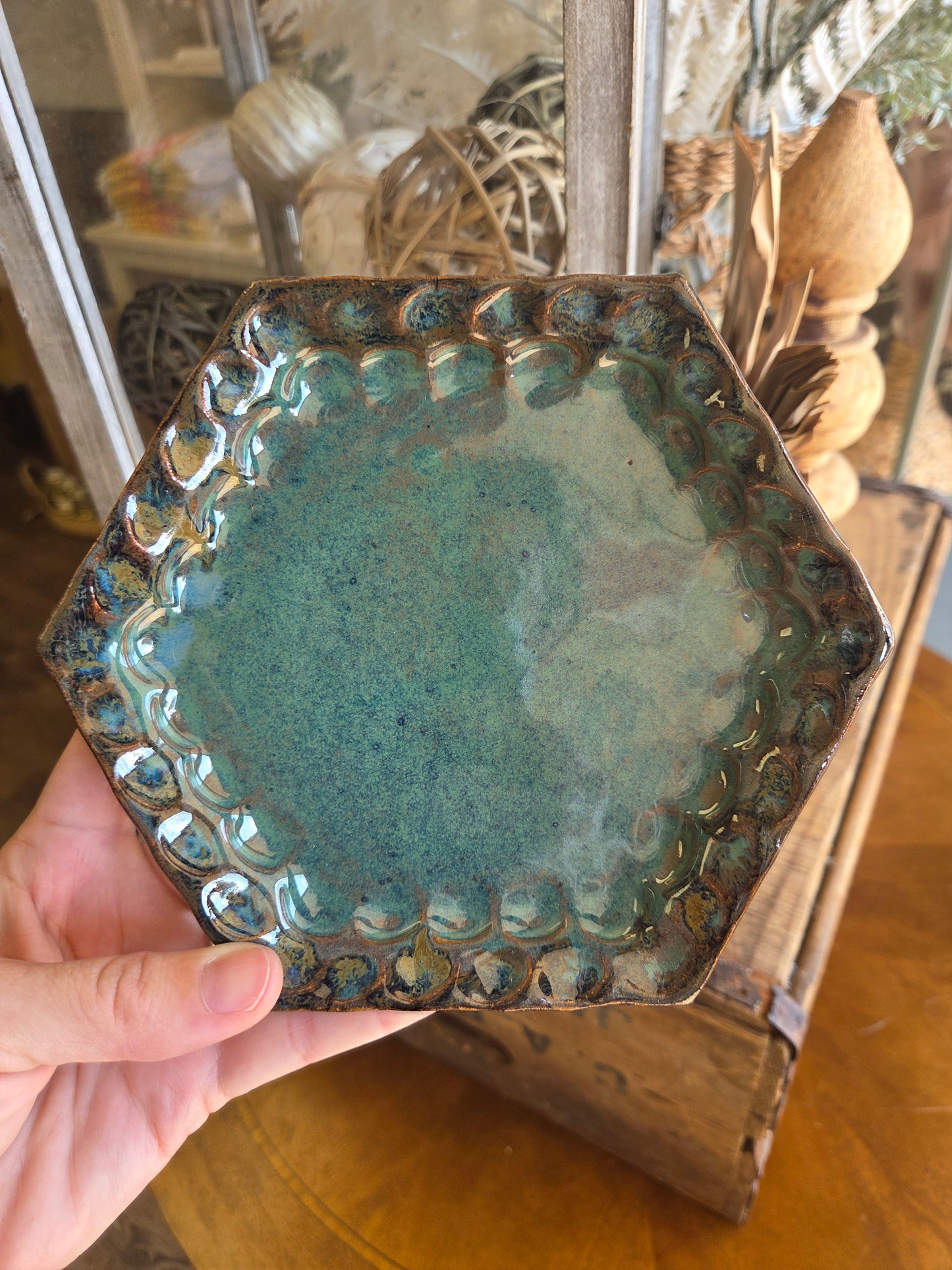Fingerprint Pottery Hexagon Dish (Kiwi)