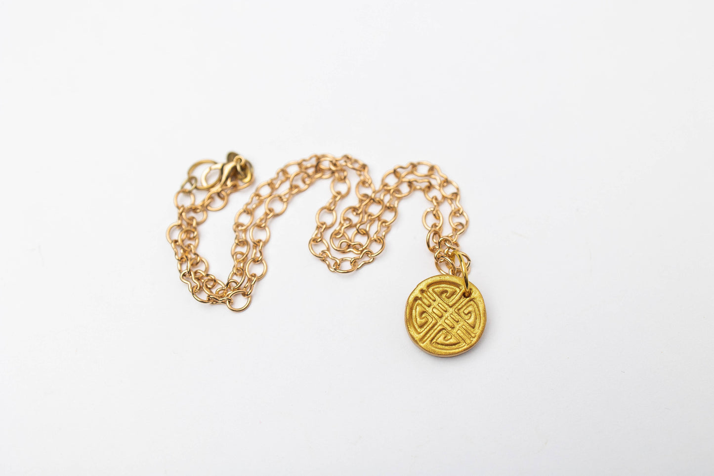 Gold Figure 8 Chain with Deborah