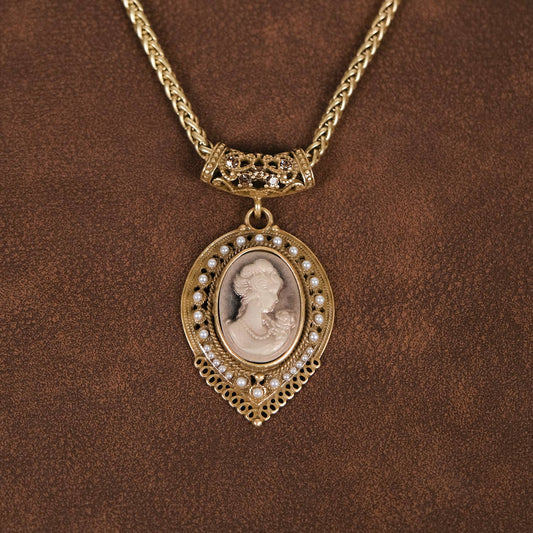 Vintage 18K Gold Plated Mother's Day Cameo Pendant Necklace
