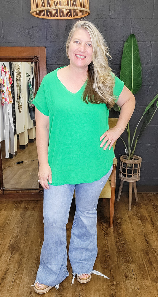 The Perfect Top Kelly Green (Small to Large)