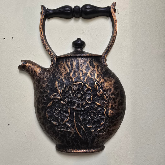 Vintage Retro Homco Copper Teapot Kitchen Wall Hanging (circa 1972)