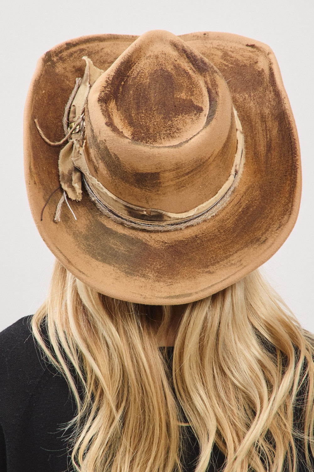 Vintage Style Western Hat with Distressed Bow and Feather
