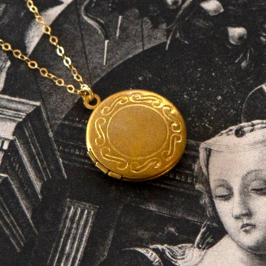 Vintage Large Round Locket Necklace (Simple)