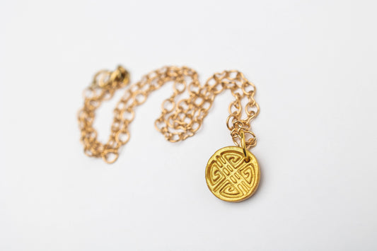 Gold Figure 8 Chain with Deborah