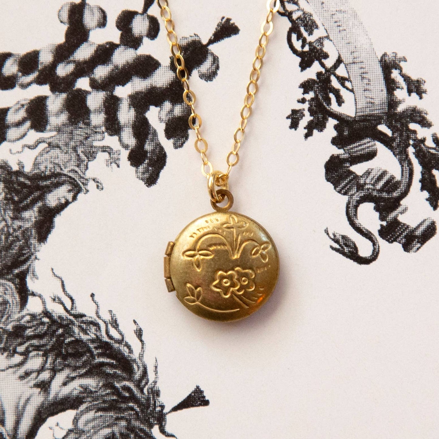 Vintage Mini Round Locket Necklace (Floral)
