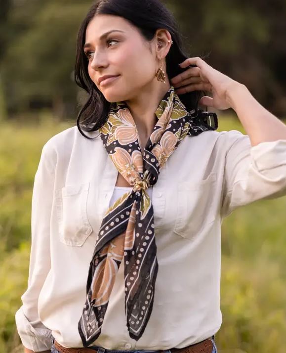 34" Wild Rag Amy Bandana