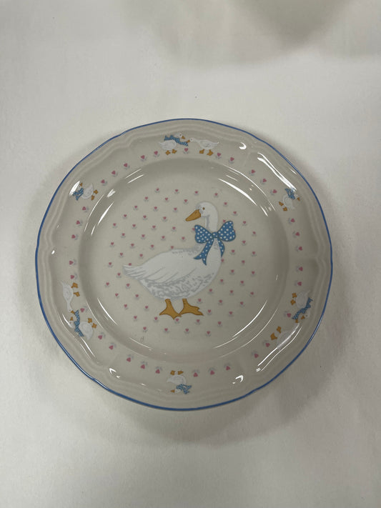 Vintage Brick Oven Stoneware "Aunt Rhody" Goose with Blue Bow Dinner Plate