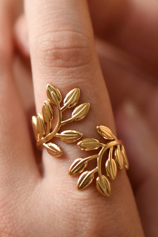 Ivy Wrapped Gold Ring