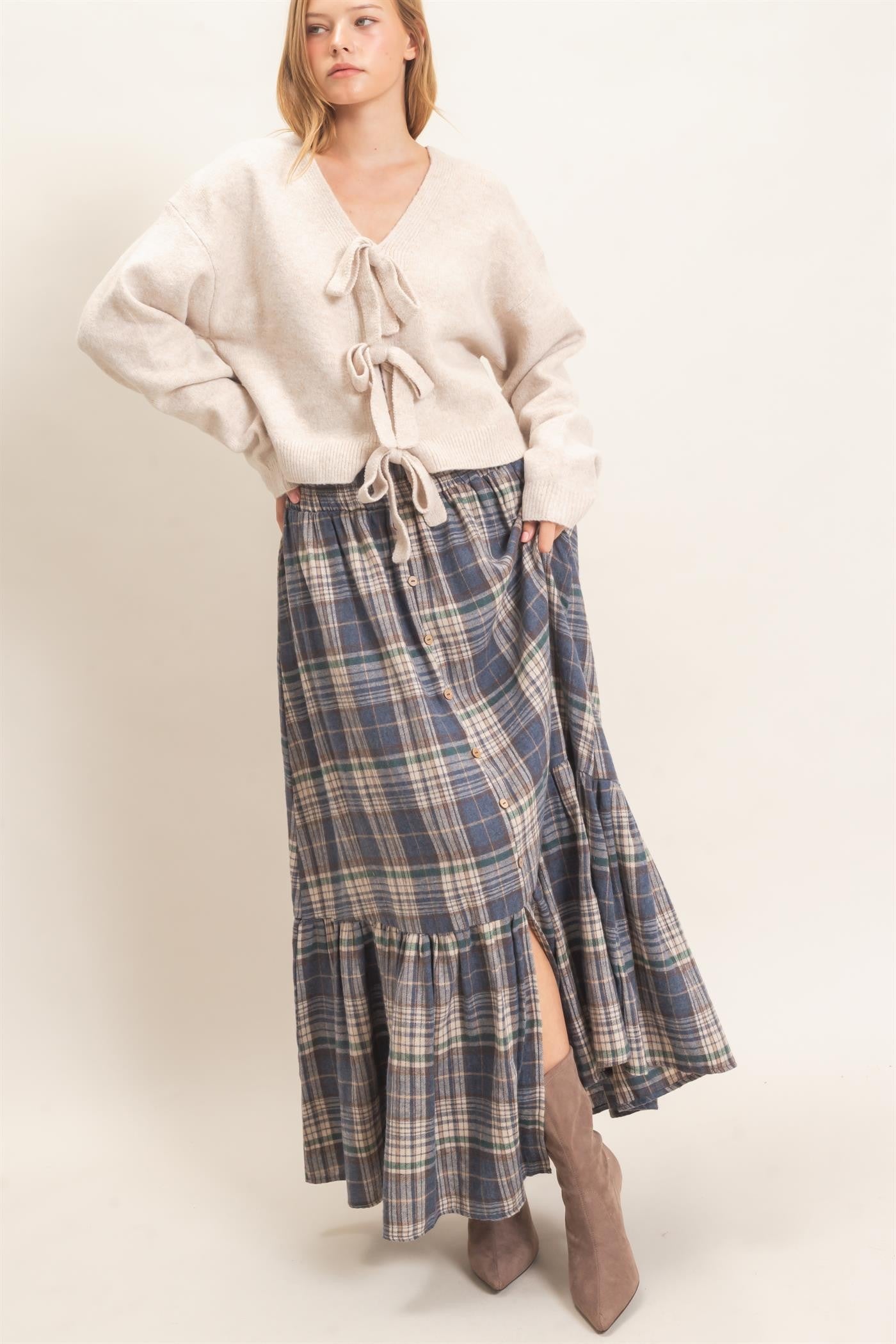 Stars Hallow Plaid Button Skirt in <ulitple (Small to Large)