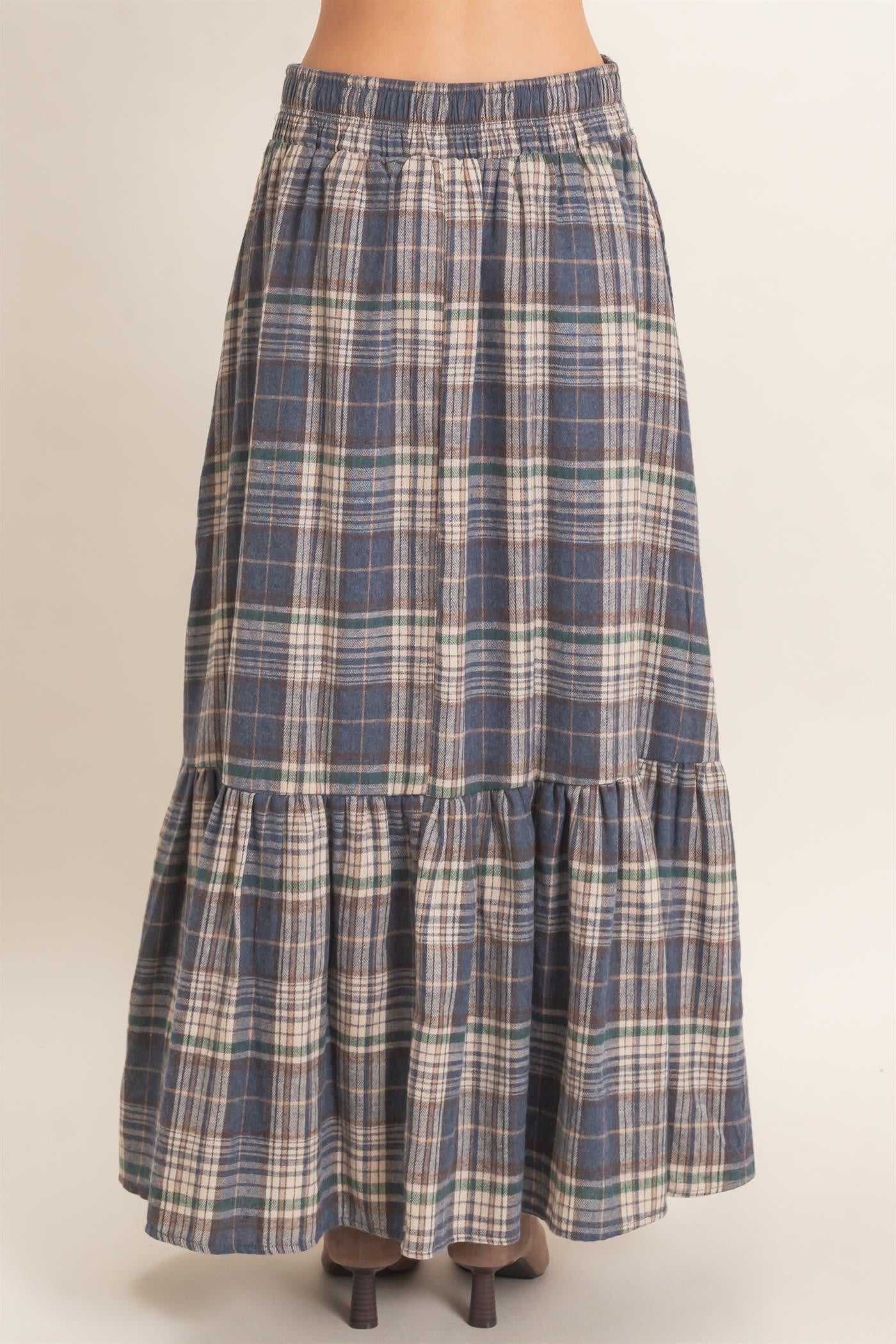 Stars Hallow Plaid Button Skirt in <ulitple (Small to Large)