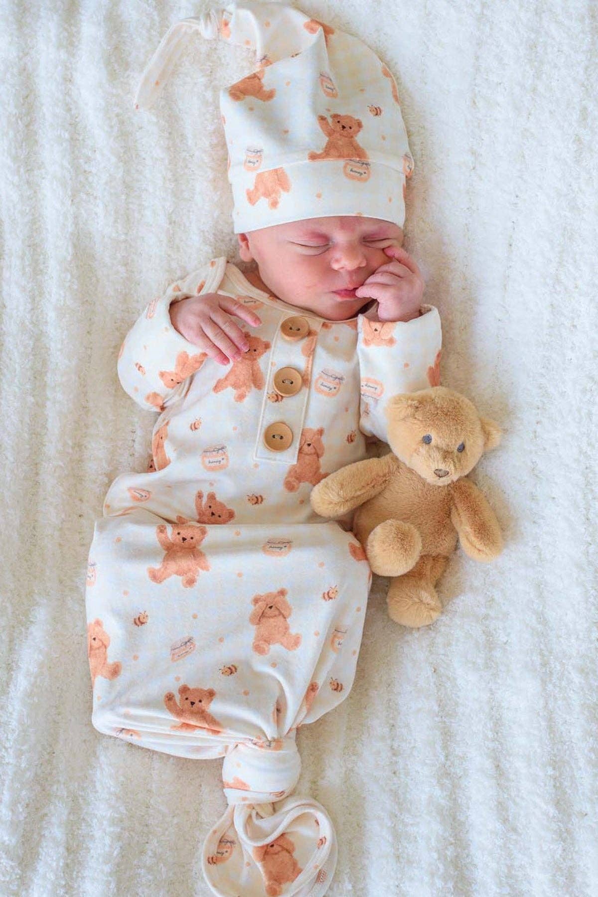 Newborn Baby Knot Gown & Hat Set | Honey Bear