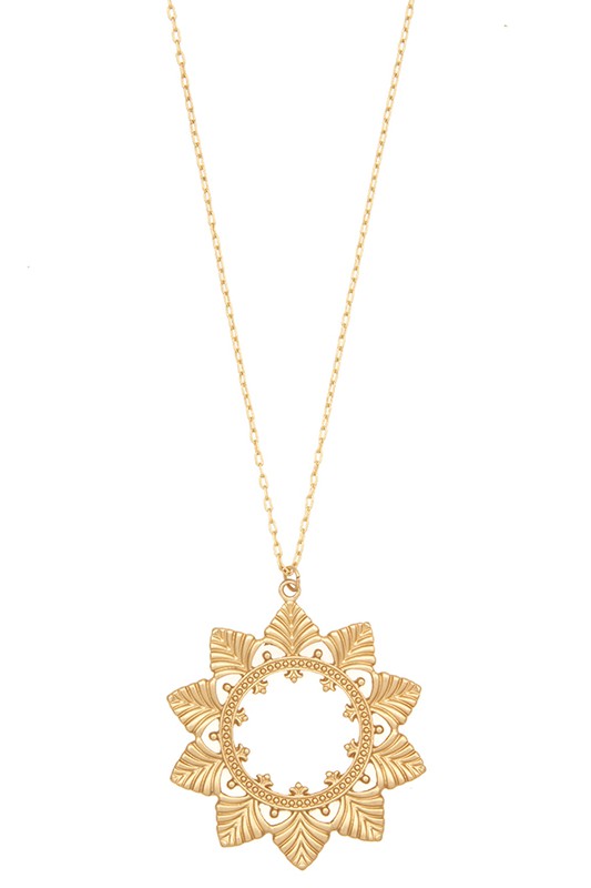 Pendant Necklace with Floral Ornate