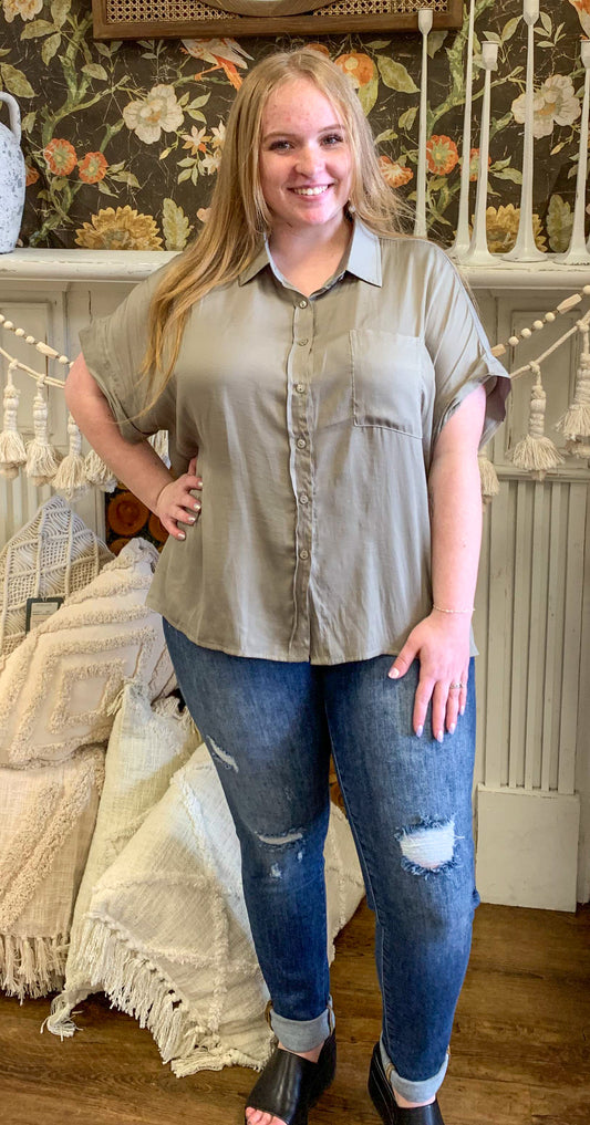 The Lizzie Button Down Blouse (Small to Large)