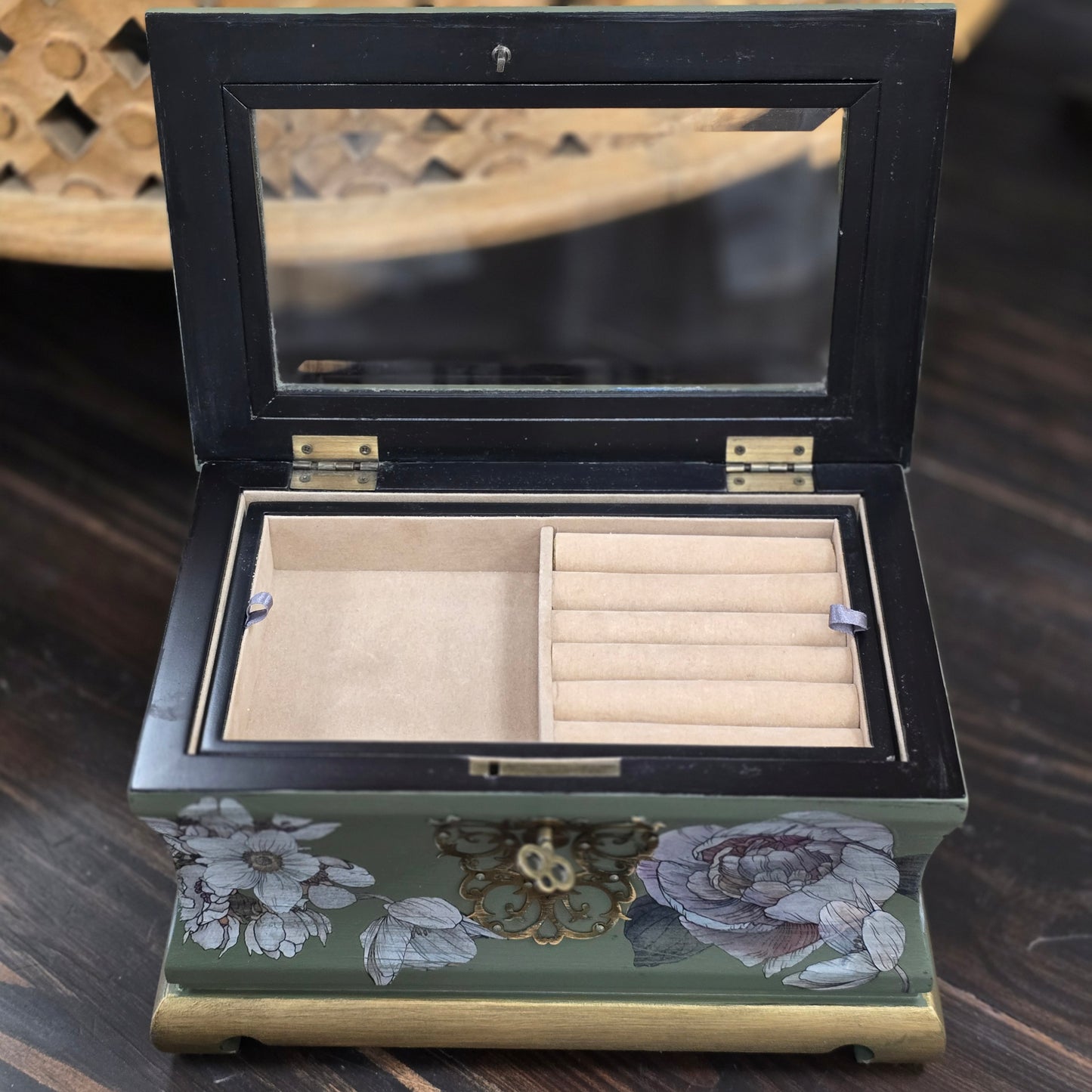 Vintage Bombay Jewelry Box