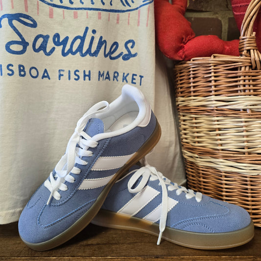 Ocean Tide Sneakers