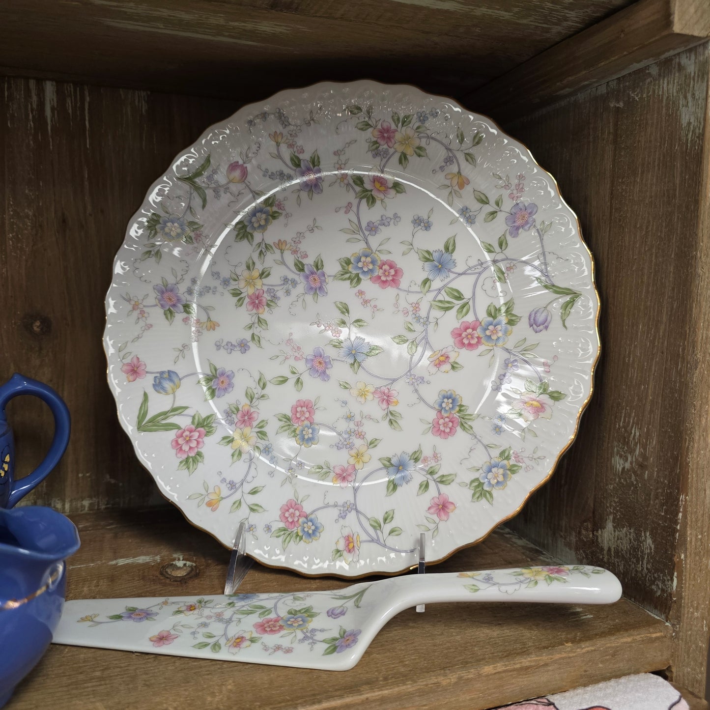 Vintage Cake Platter + Server Set