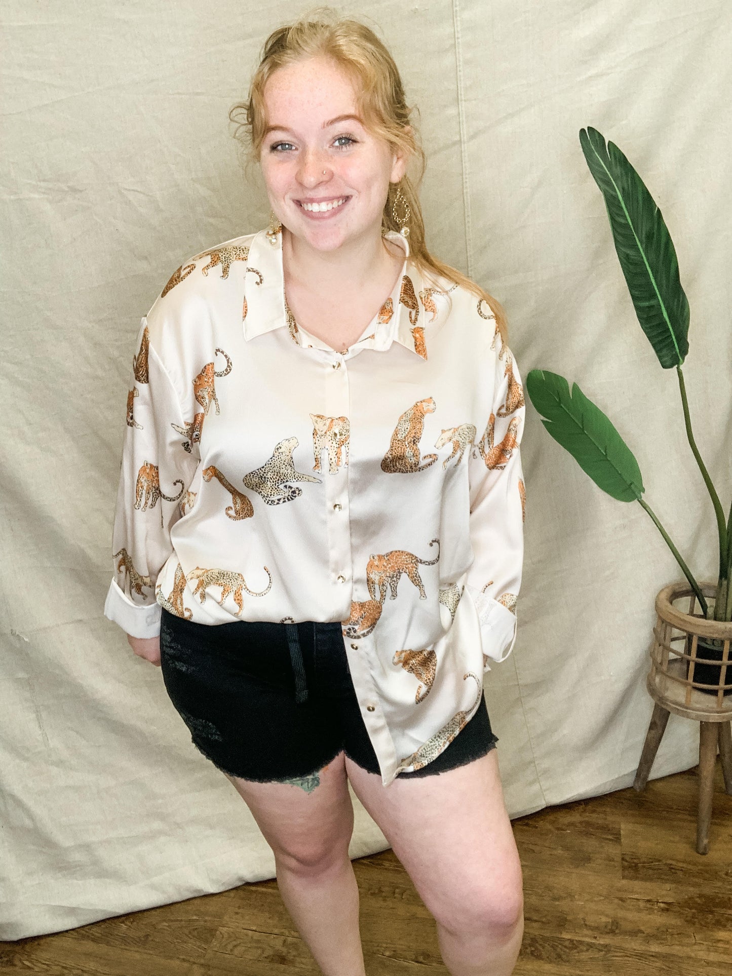 Into the Wild Ivory Button Up Top (XL TO 2XL)