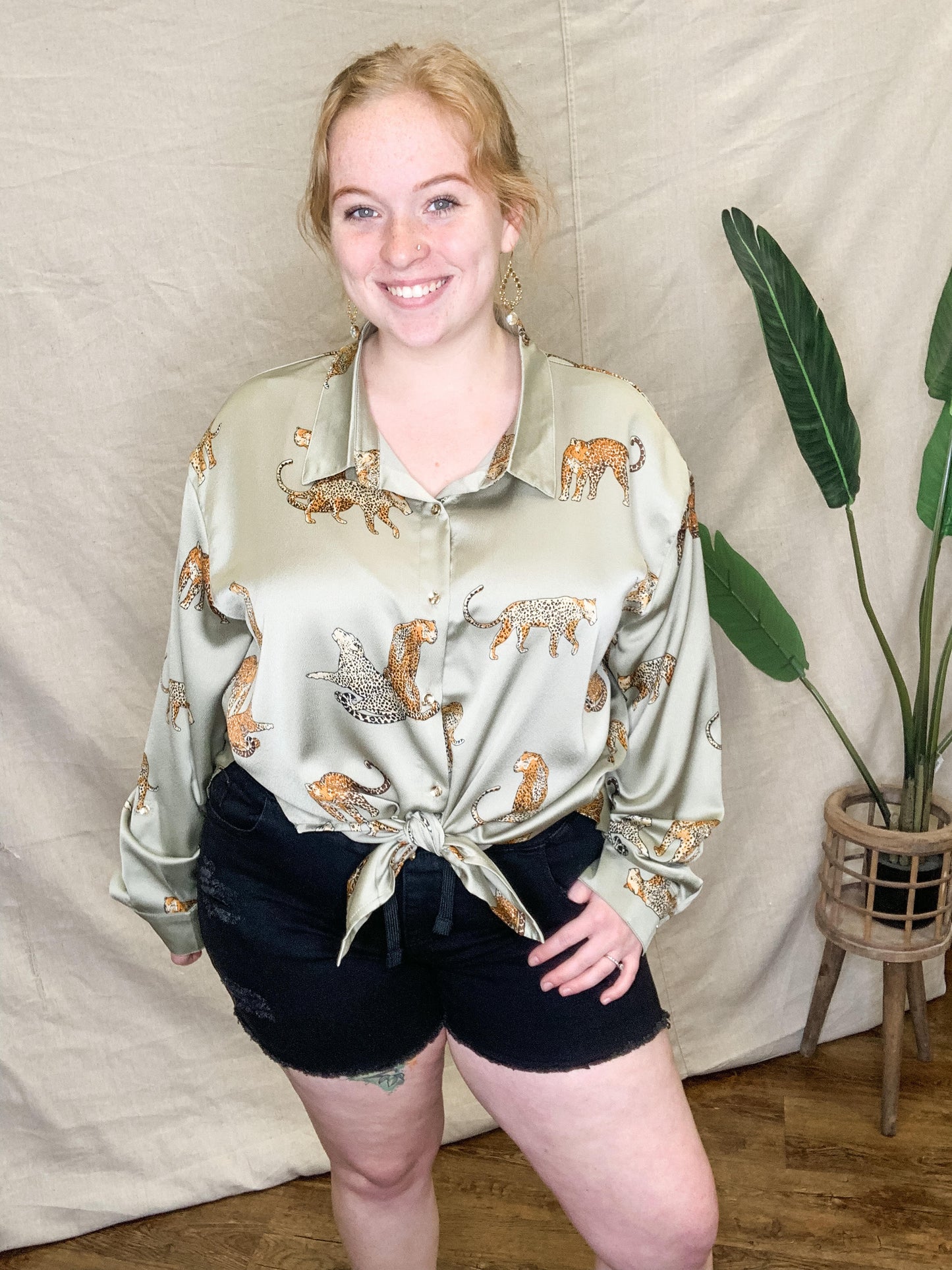 Into the Wild Sage Button Up Top (XL TO 2XL)